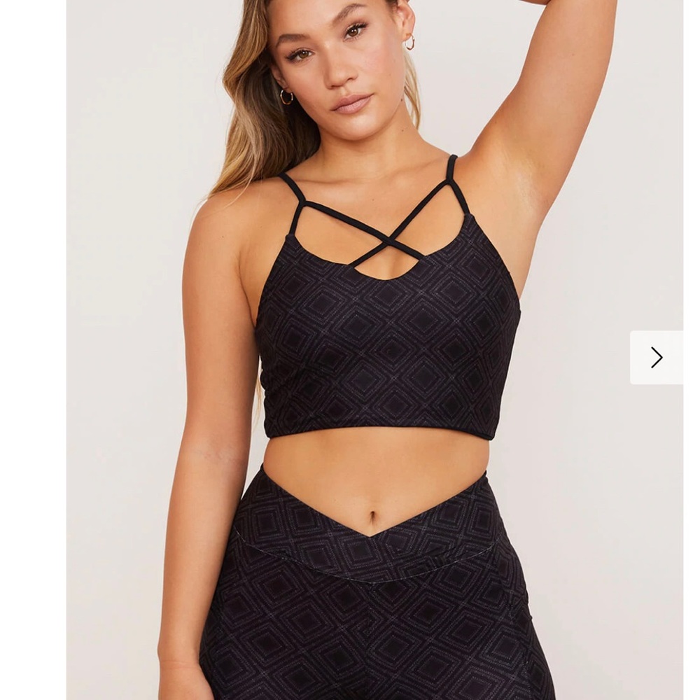 Wolven four way reversible crisscross top, bralette, athletic top